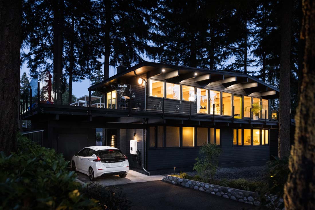 Thought about buying an EV? Interest rates for them are dropping Main Image